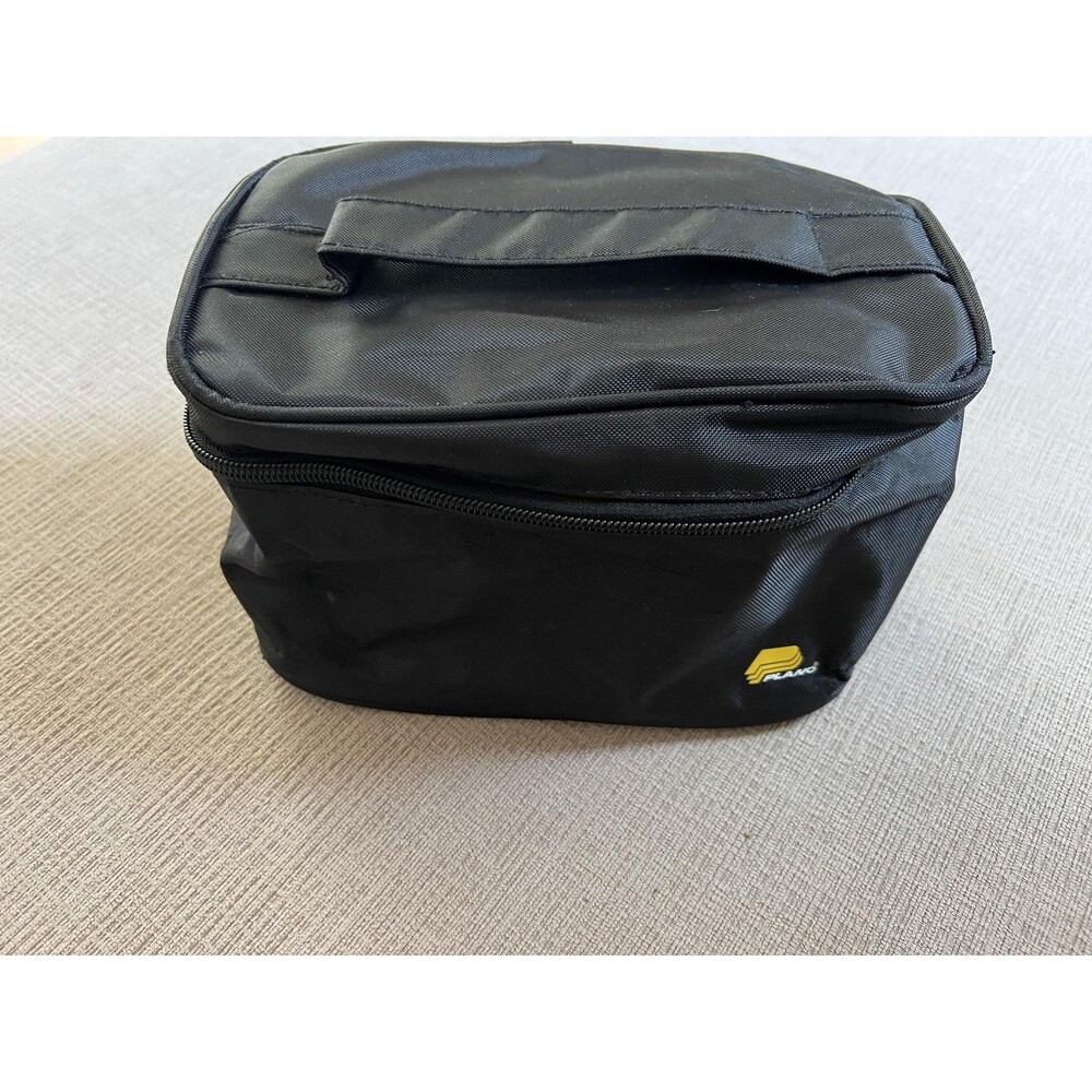 Plano Black Soft Zip Carrying Case Bag Polyurethane Foam Mirror Storage Travel